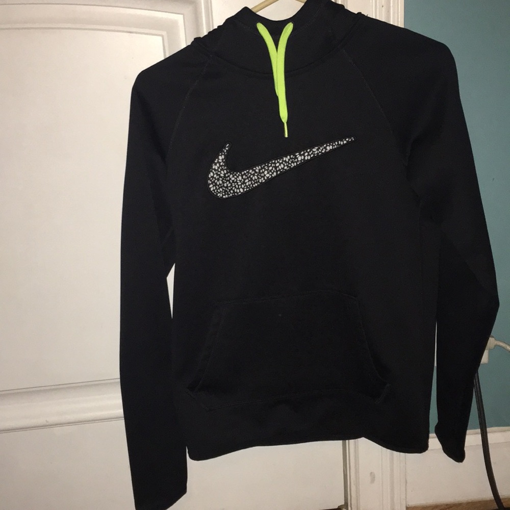 Nike Therma-Fit Sweatshirt